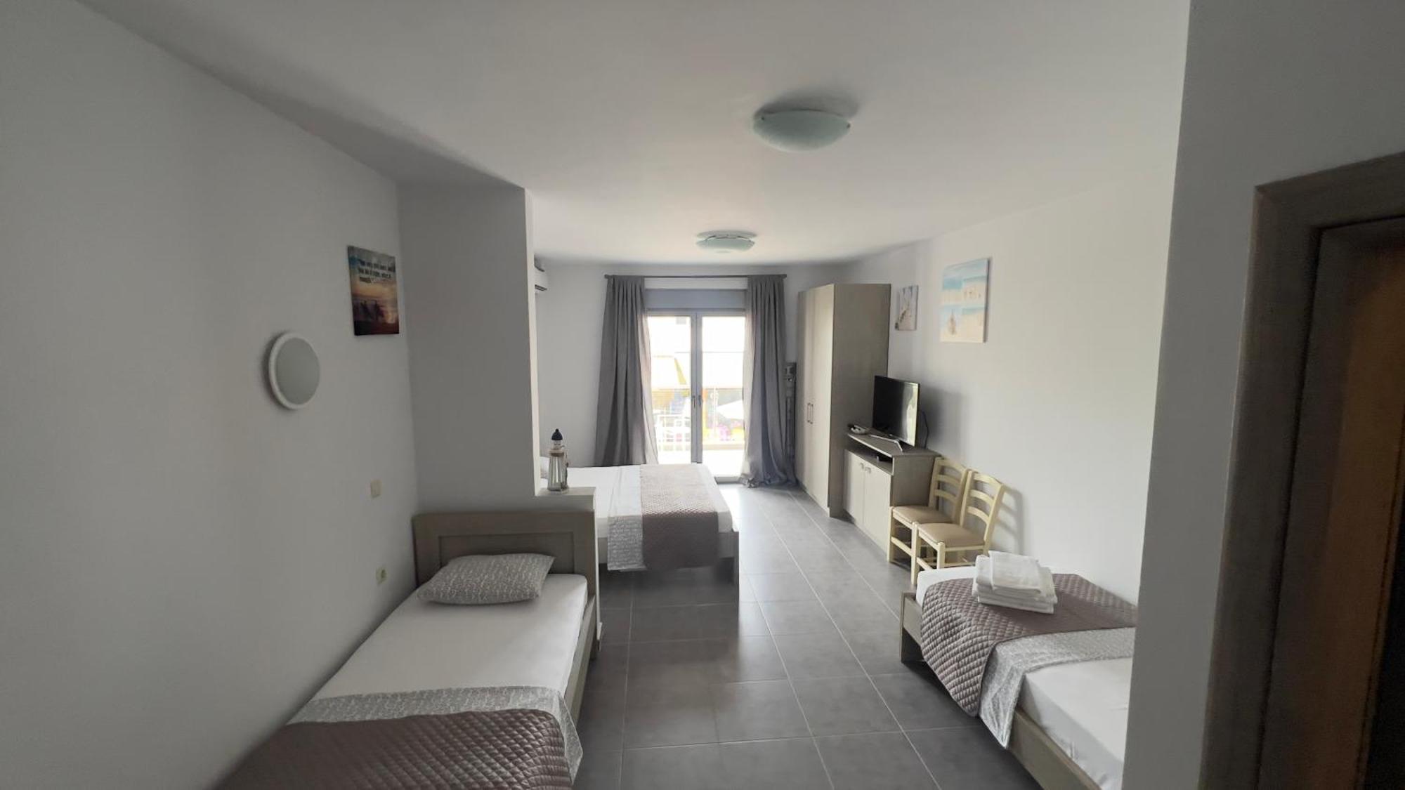 EllinFos ApartHotel Chaniotis Exterior foto